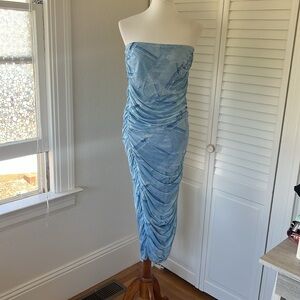 Elegant Blue Strapless Dress